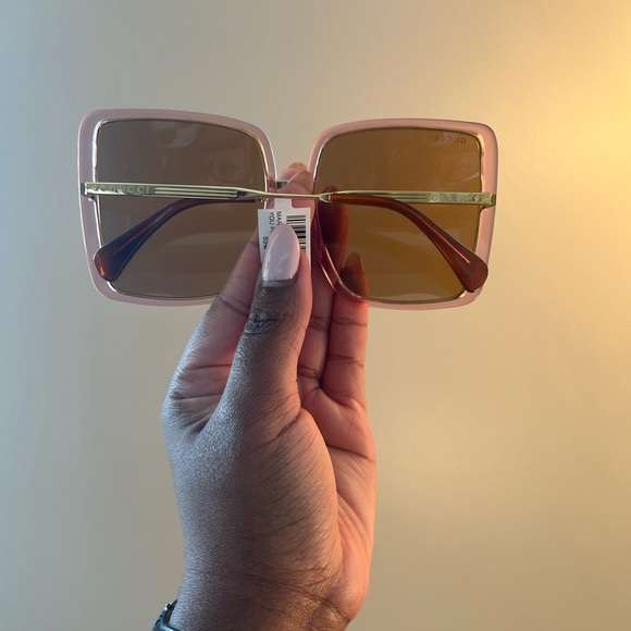 NWT Gucci sunglasses. Comes with case and lens cloth - Picture 8 of 9